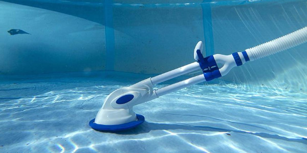 robot limpiafondos de piscina